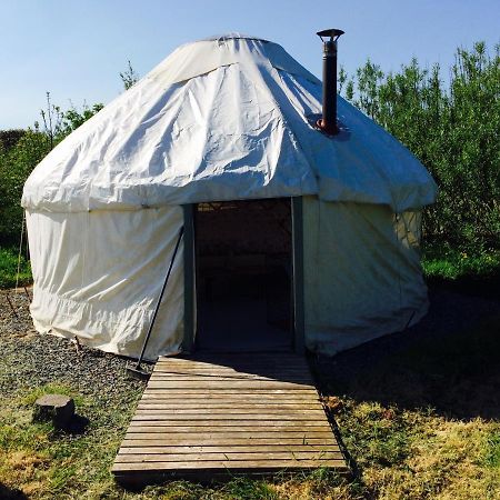 Mill Haven Place Glamping-Yurt 2 Хавърфордуест Екстериор снимка