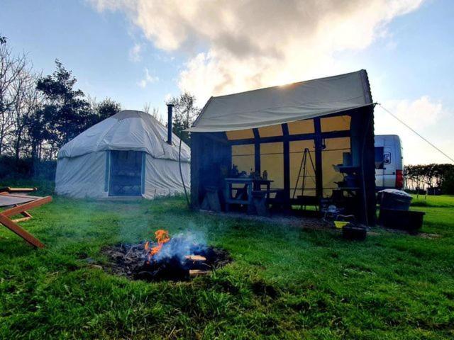 Mill Haven Place Glamping-Yurt 2 Хавърфордуест Екстериор снимка